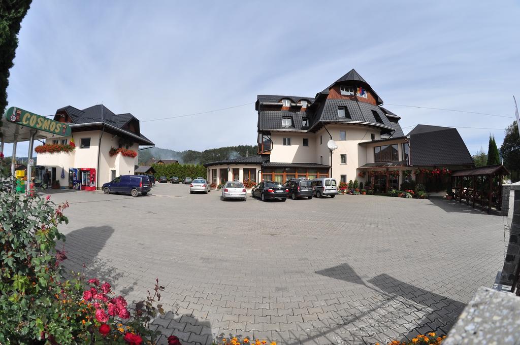 Hotel Cosmos Кымпулунг-Молдовенеск Экстерьер фото